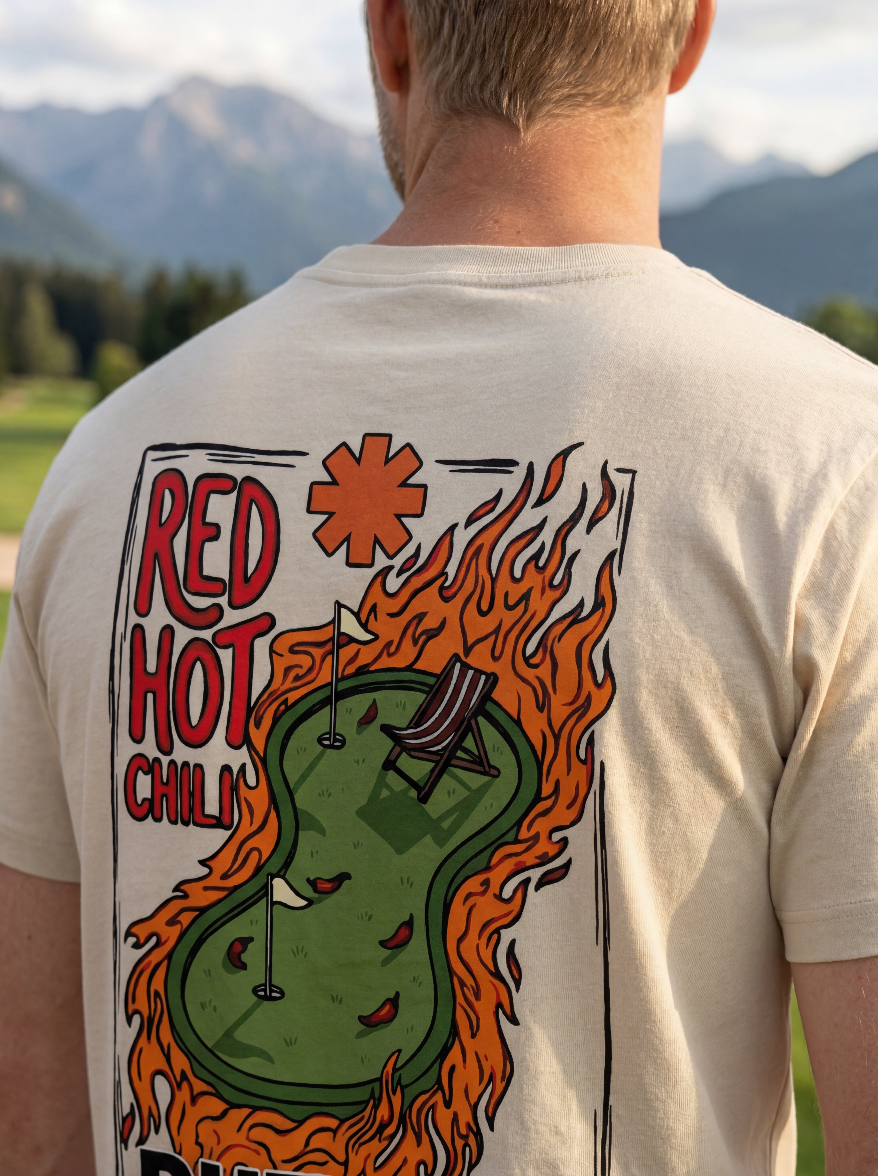 red hot chili putters tee detail sand