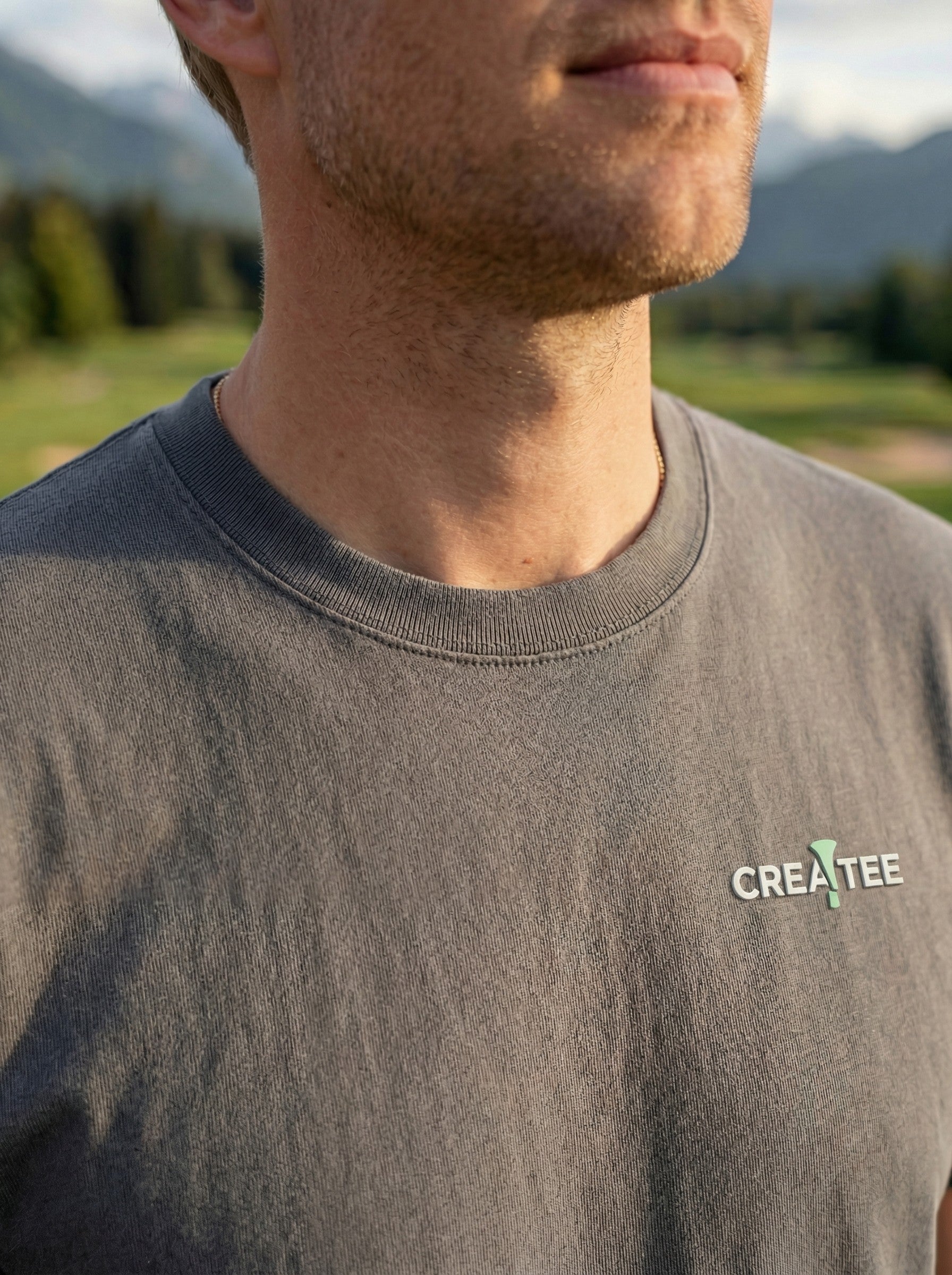 tee antraciet detail